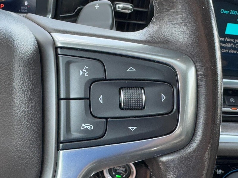Chevrolet Silverado 1500 Vehicle Full-screen Gallery Image 18