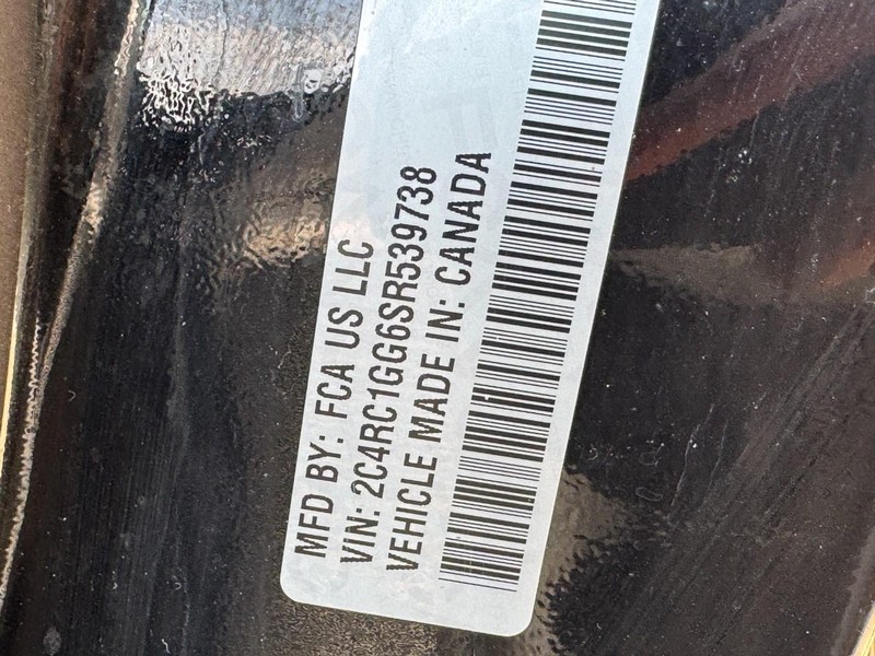 Chrysler Pacifica Vehicle Image 27