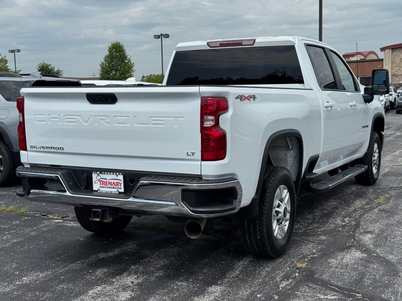 Chevrolet Silverado 2500HD Vehicle Image 03