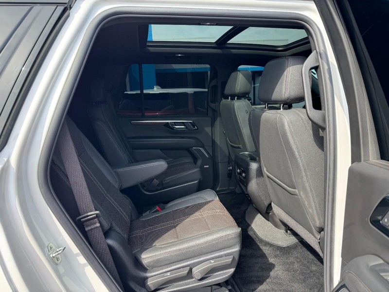 Chevrolet Tahoe Vehicle Image 10