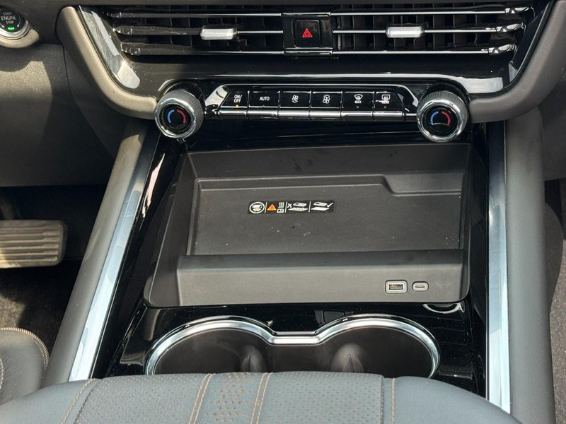 Chevrolet Tahoe Vehicle Image 14