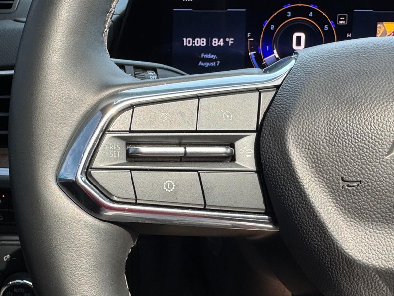 Chevrolet Tahoe Vehicle Image 17
