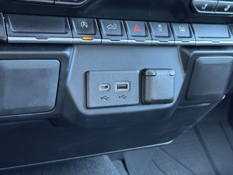 Chevrolet Silverado 1500 Vehicle Image 19
