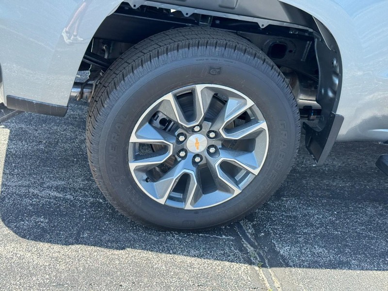 Chevrolet Silverado 1500 Vehicle Image 04