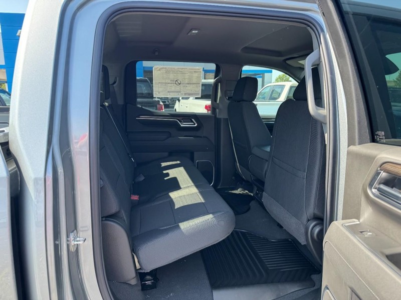 Chevrolet Silverado 1500 Vehicle Image 05