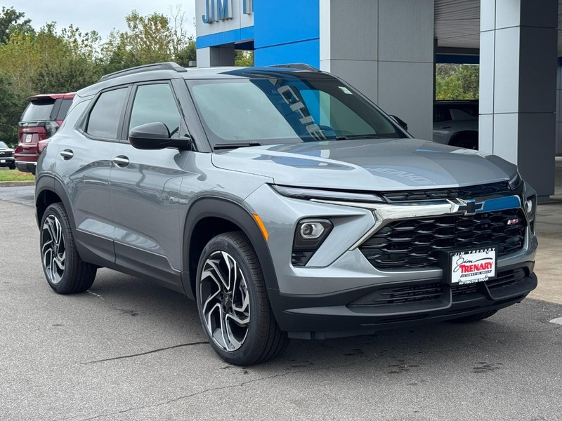 Chevrolet TrailBlazer Vehicle Image 02