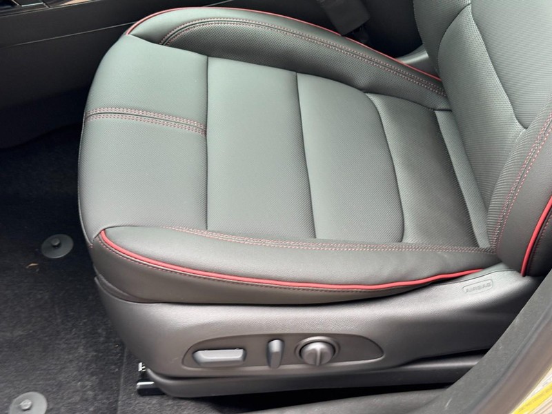 Chevrolet TrailBlazer Vehicle Image 14