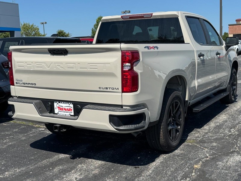 Chevrolet Silverado 1500 Vehicle Image 03