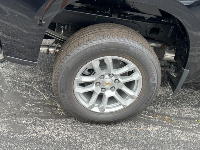 Chevrolet Silverado 1500 Vehicle Image 04