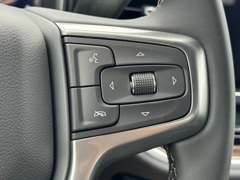 Chevrolet Silverado 1500 Vehicle Image 11