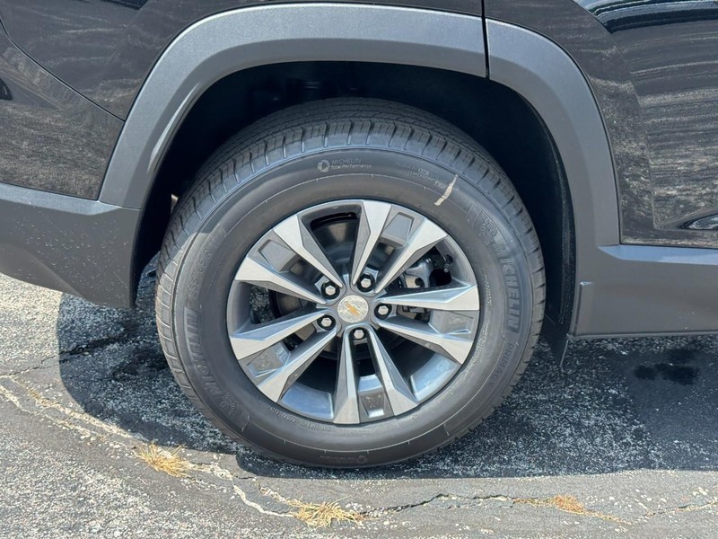 Chevrolet Equinox Vehicle Image 04