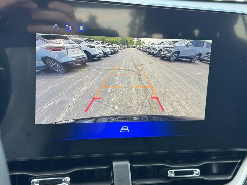 Chevrolet Equinox Vehicle Image 13