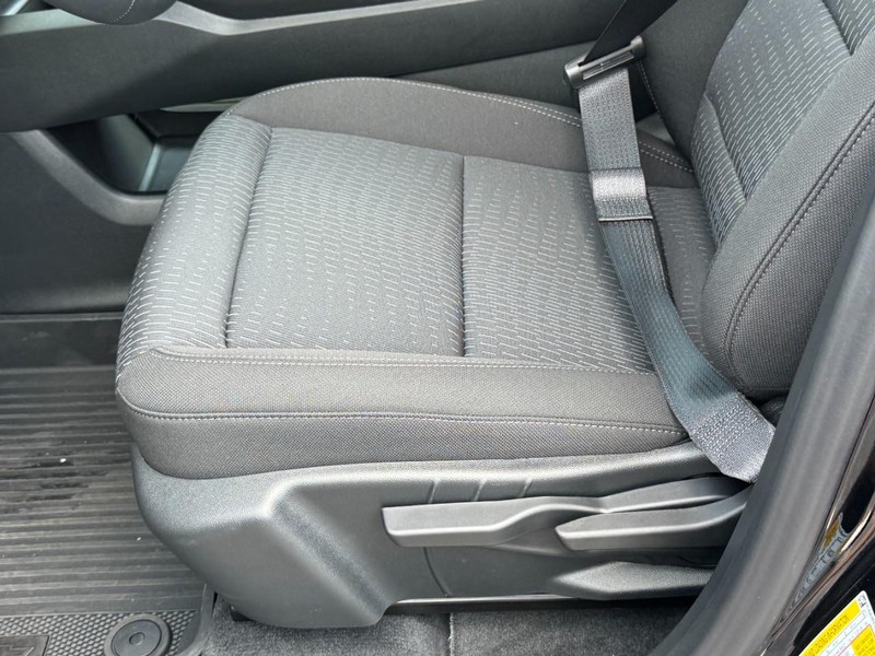 Chevrolet Equinox Vehicle Image 14