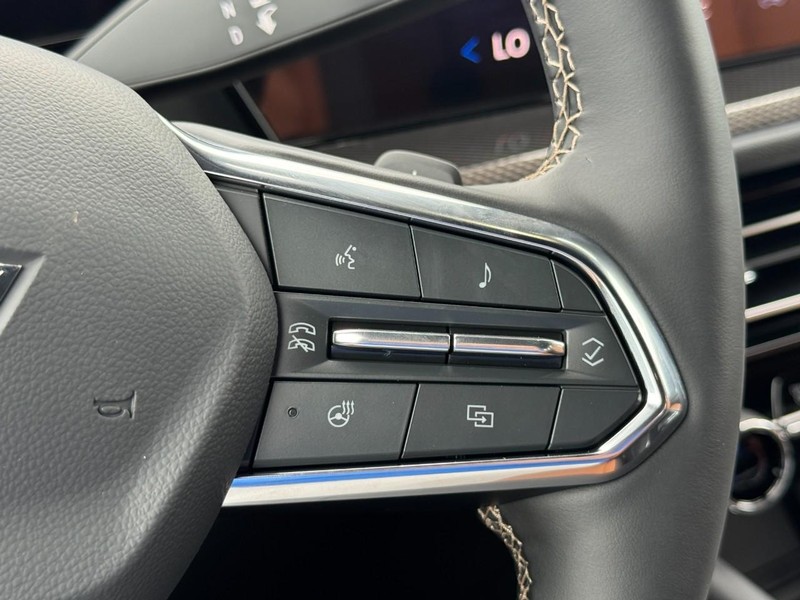 Chevrolet Traverse Vehicle Image 12