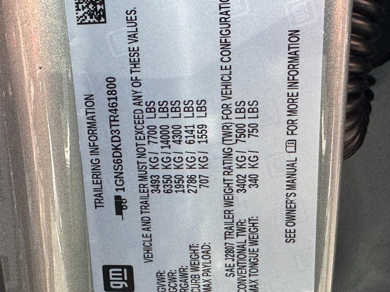 Chevrolet Suburban Vehicle Image 18