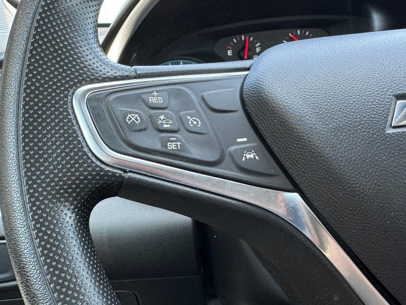 Chevrolet Malibu Vehicle Full-screen Gallery Image 16