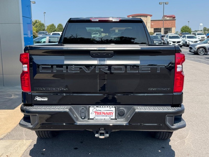 Chevrolet Silverado 1500 Vehicle Image 04