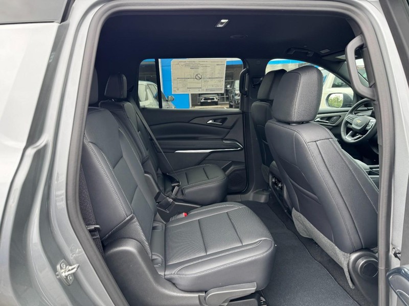 Chevrolet Traverse Vehicle Image 05
