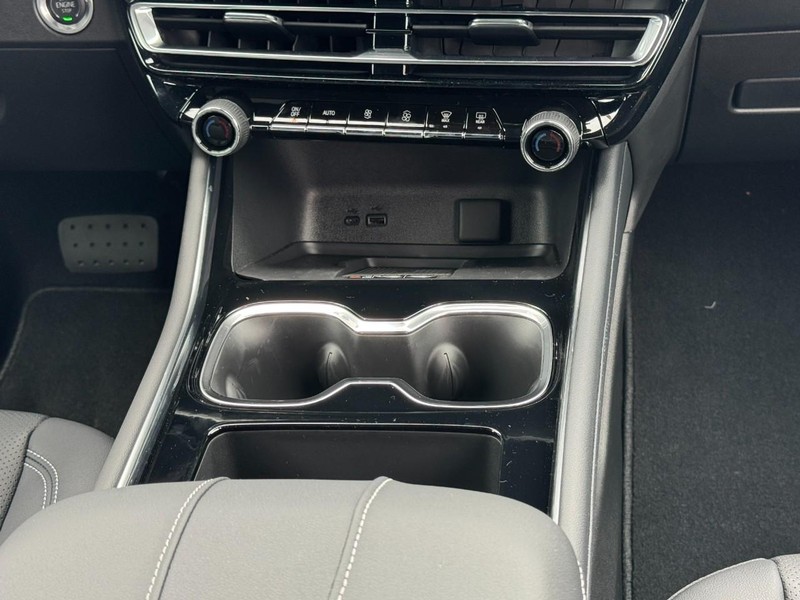 Chevrolet Traverse Vehicle Image 10