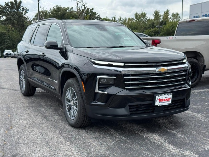 Chevrolet Traverse Vehicle Image 02