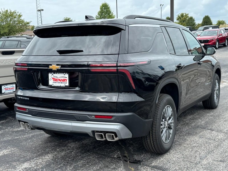 Chevrolet Traverse Vehicle Image 03