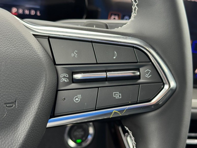 Chevrolet Traverse Vehicle Image 12