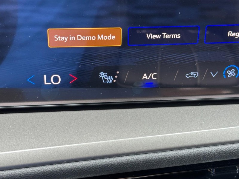 Chevrolet Traverse Vehicle Image 13