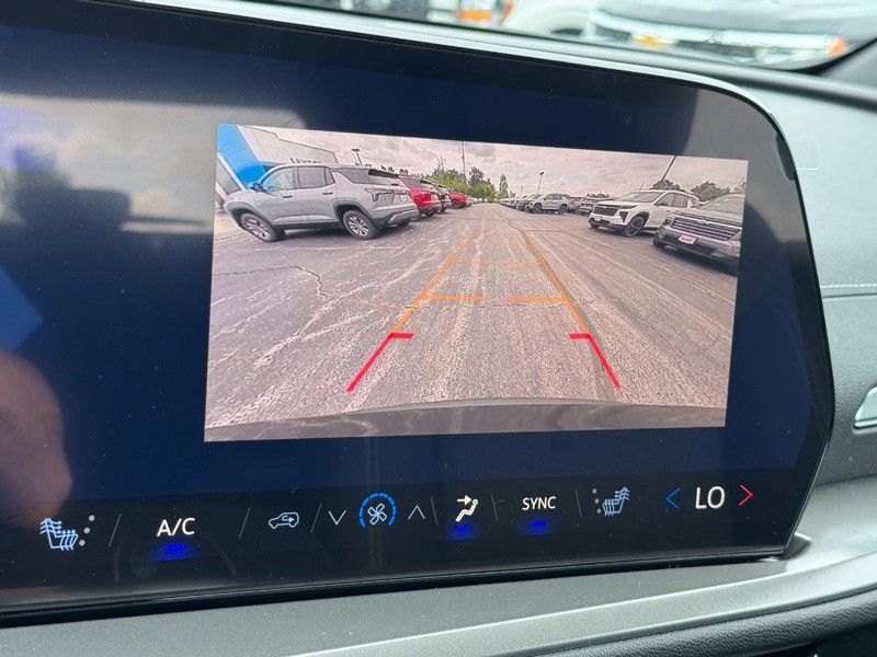 Chevrolet Traverse Vehicle Image 14