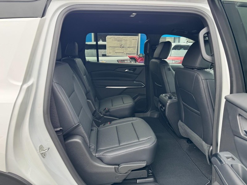 Chevrolet Traverse Vehicle Image 05