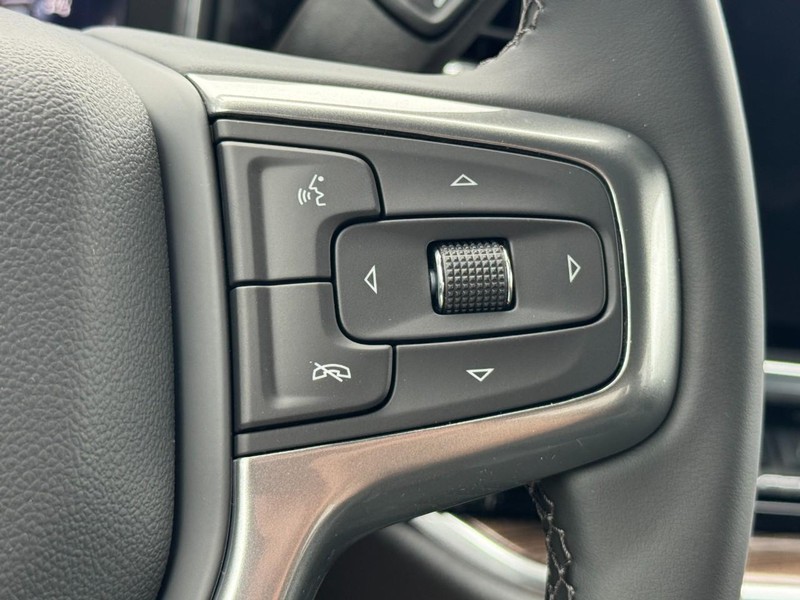 Chevrolet Silverado 1500 Vehicle Image 11