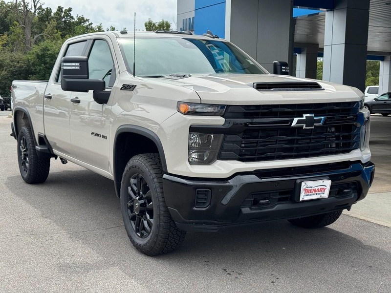 Chevrolet Silverado 2500HD Vehicle Image 02