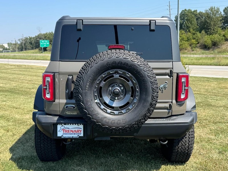 Ford Bronco Vehicle Image 04