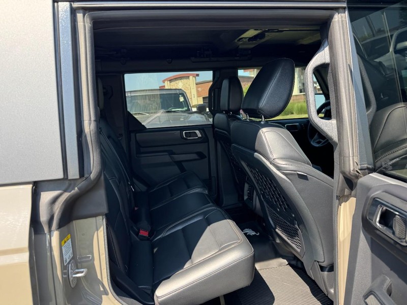 Ford Bronco Vehicle Image 10