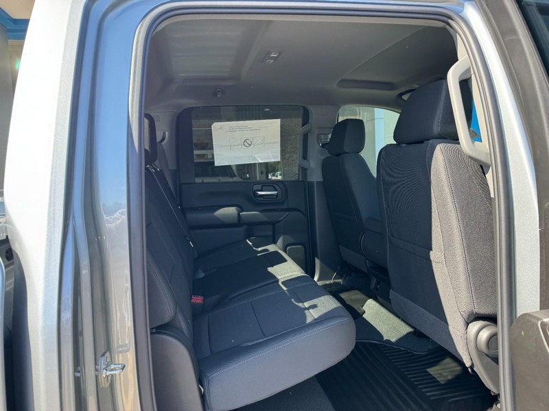 Chevrolet Silverado 2500HD Vehicle Image 05