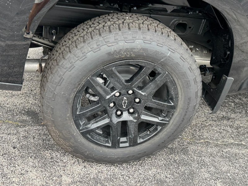 Chevrolet Silverado 1500 Vehicle Image 04