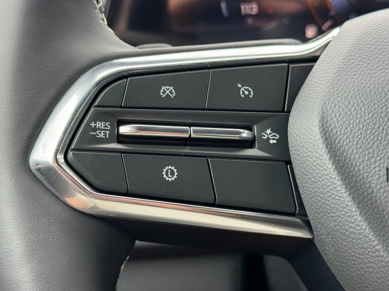 Chevrolet Traverse Vehicle Image 11