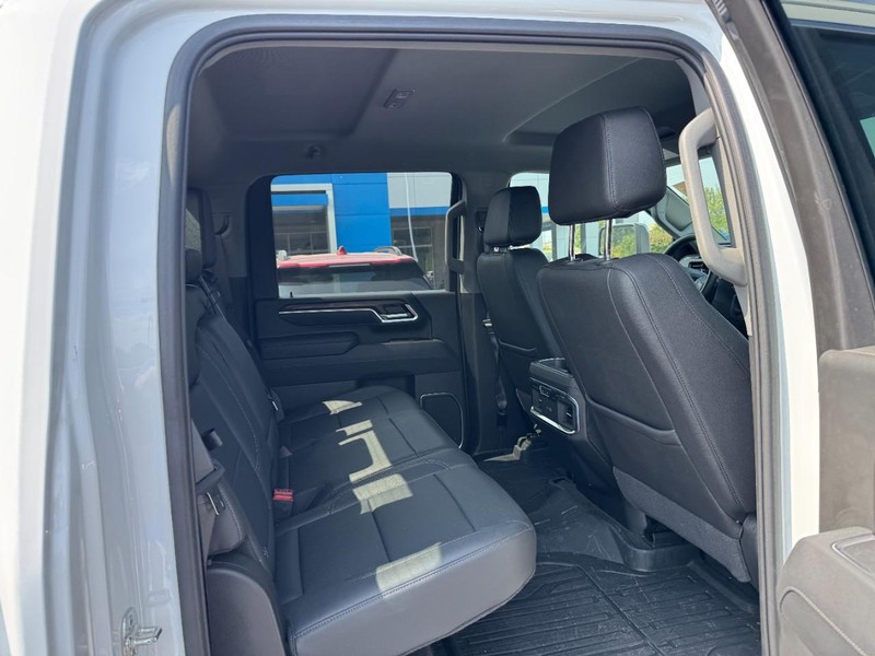 GMC Sierra 2500HD Vehicle Image 10