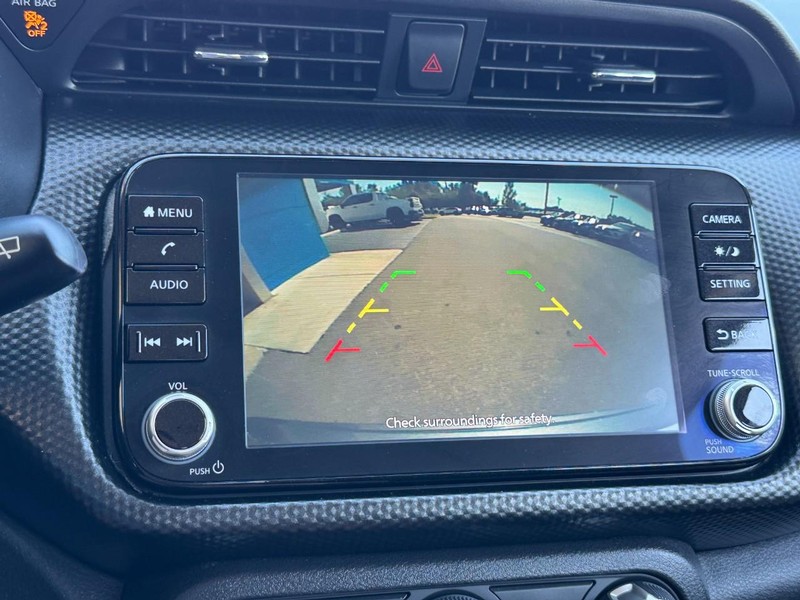 Nissan Kicks Vehicle Image 20