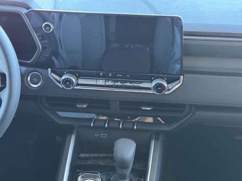 Chevrolet Colorado Vehicle Image 08