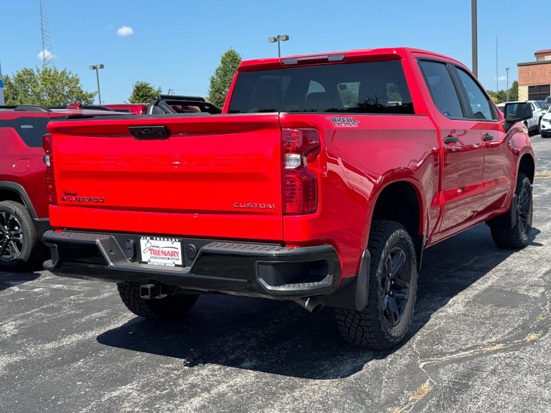 Chevrolet Silverado 1500 Vehicle Image 03