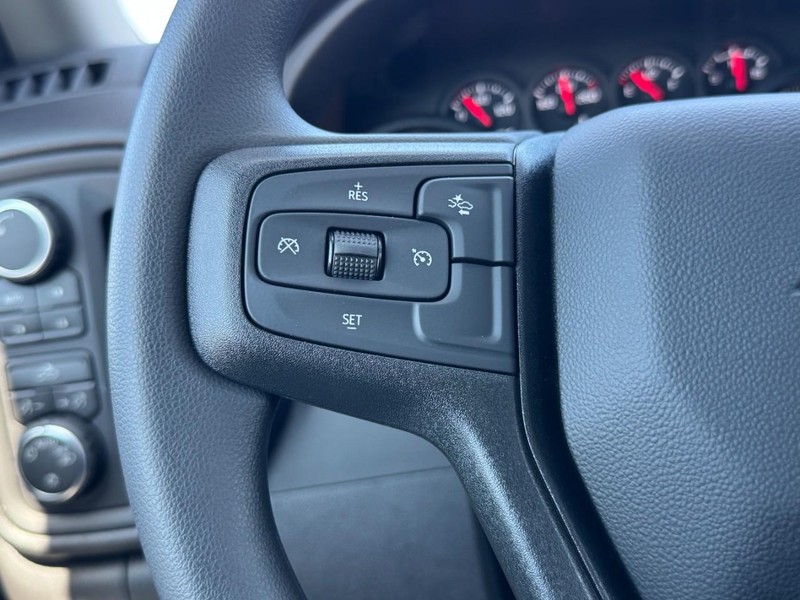 Chevrolet Silverado 1500 Vehicle Image 10