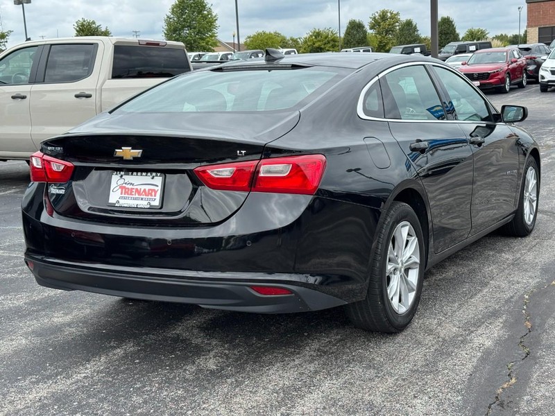 Chevrolet Malibu Vehicle Full-screen Gallery Image 03