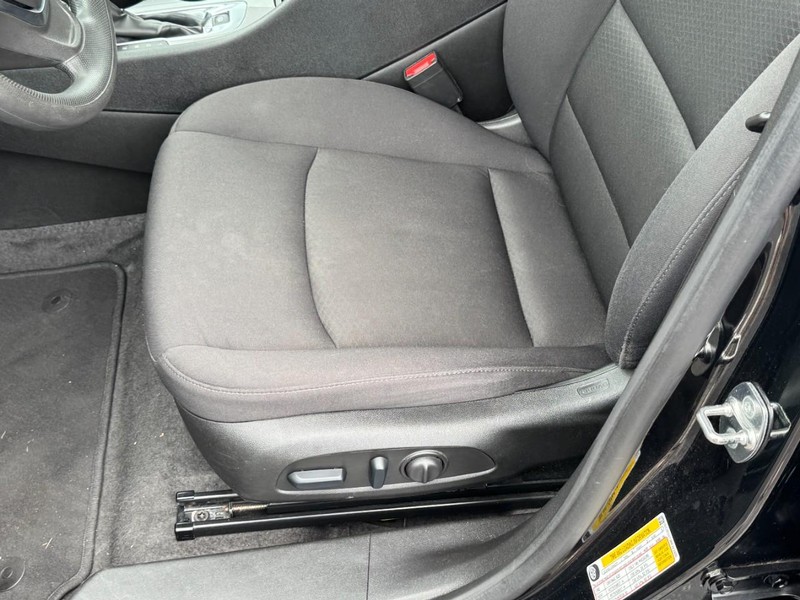 Chevrolet Malibu Vehicle Full-screen Gallery Image 23