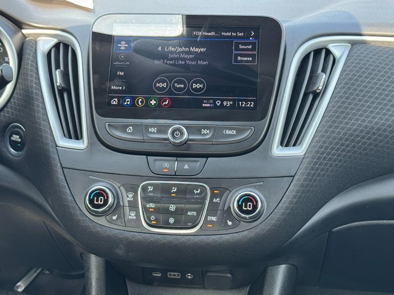 Chevrolet Malibu Vehicle Full-screen Gallery Image 13