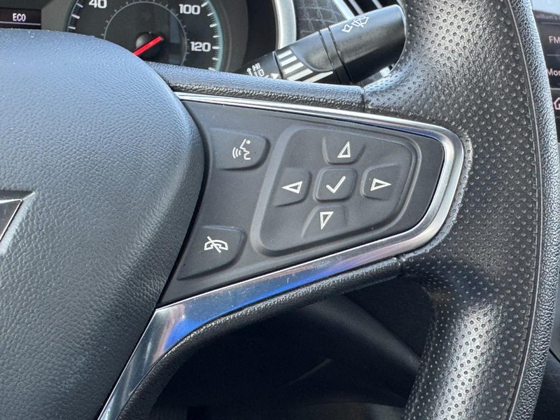 Chevrolet Malibu Vehicle Full-screen Gallery Image 17
