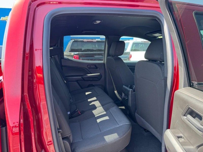 Chevrolet Colorado Vehicle Image 05