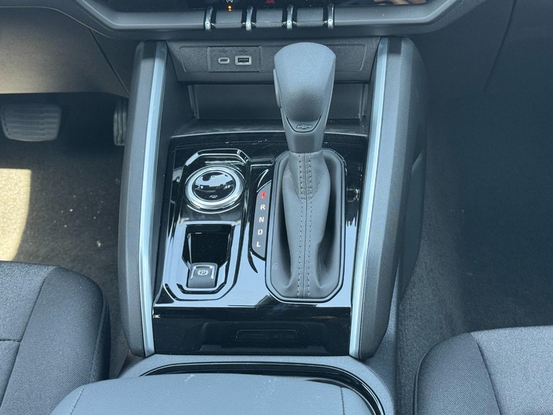 Chevrolet Colorado Vehicle Image 09