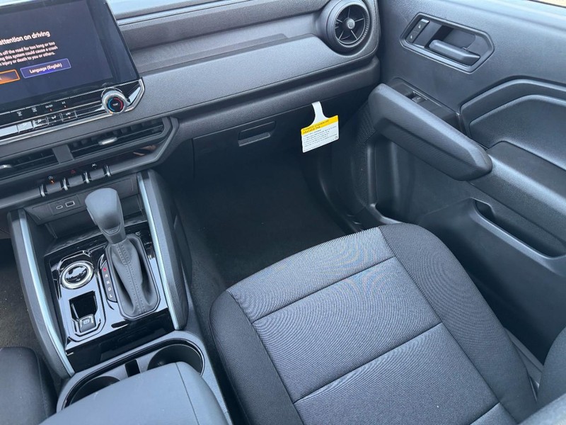 Chevrolet Colorado Vehicle Image 10