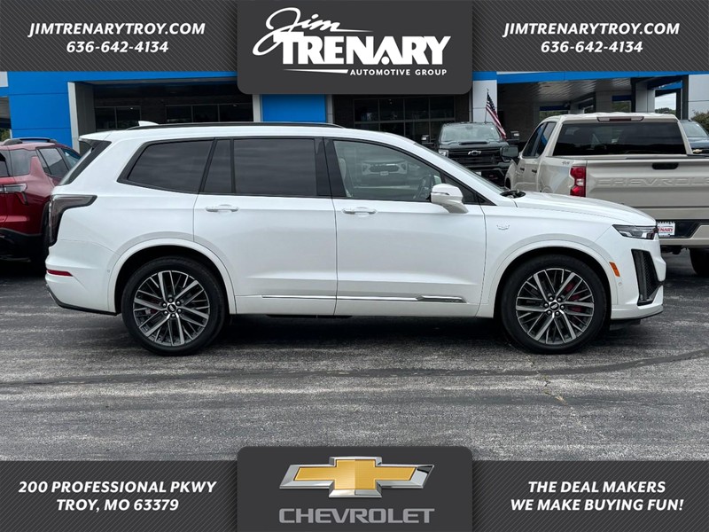 Cadillac XT6 Vehicle Full-screen Gallery Image 01