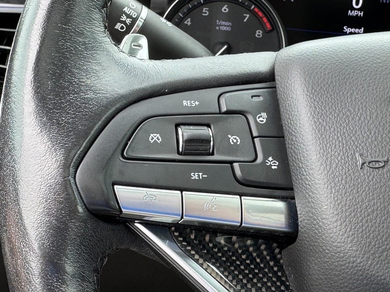 Cadillac XT6 Vehicle Full-screen Gallery Image 18
